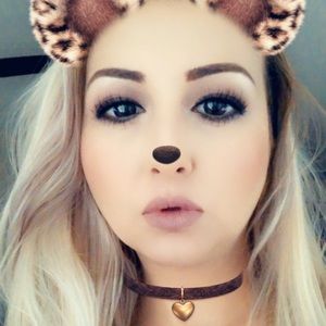 Meet your Posher, Yuridia